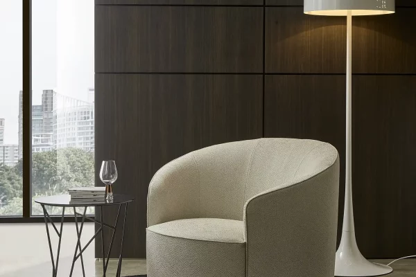 img015_Moon_Armchair_103x90x76h