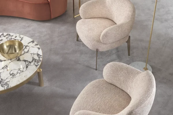 img036_Sign_Fabric_Armchair_OPM15_Metal_Base