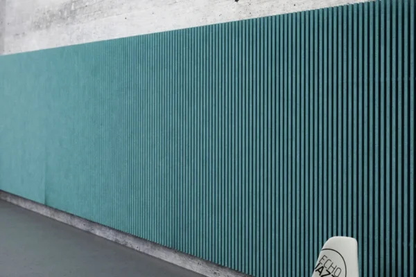 ECHOJAZZ_Renderings_EchoBaffle_WALL_24mm_TILT-950x1160