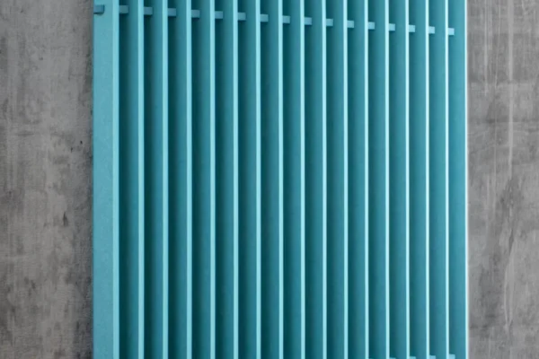 ECHOJAZZ_Shooting_2022_EchoBaffle_WALL_24mm_TILT_06_b-950x1160 (1)