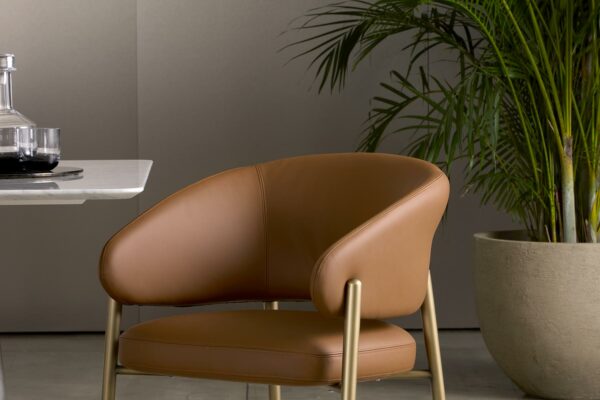 img052_Linda_Chair