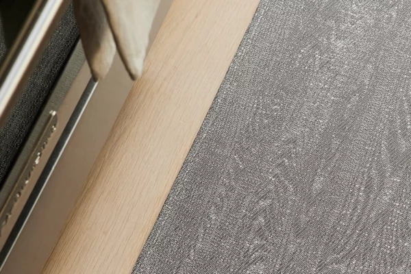 Chilewich_Floor_Woodgrain_Umber_Detail_25_011