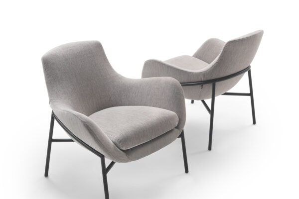 img043_Brera_Low_Armchair_80x82x77h_Metal_Base_Fabric