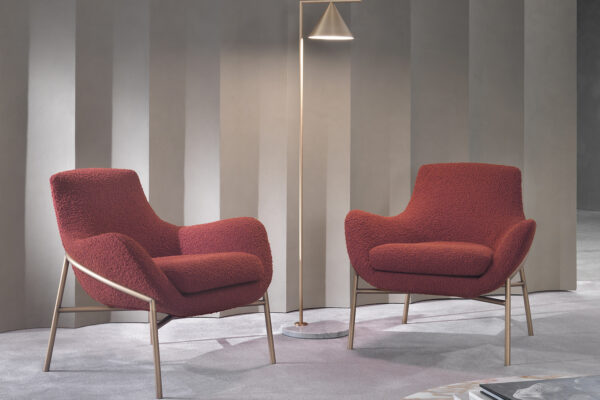 img048_Brera_Low_Armchair_80x82x77h_Metal_Base_Fabric