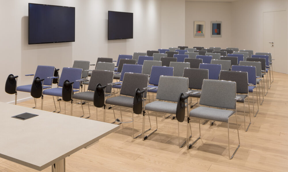 ICF-office-chair-Finn-Chair-conference-AMB11