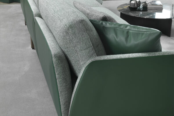 img004_Ritz_Sofa_402x132