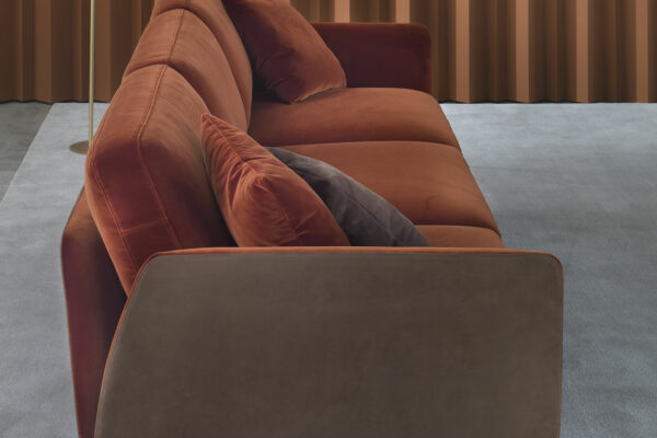 img009_Ritz_Sofa_275x95