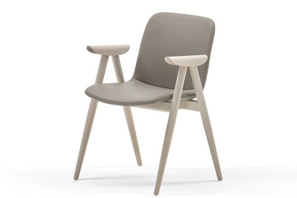 Hout-9000-left-three-quarter