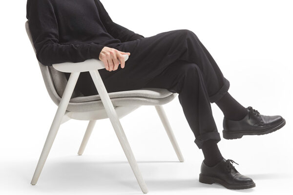 Hout-90100-Front-Details-1