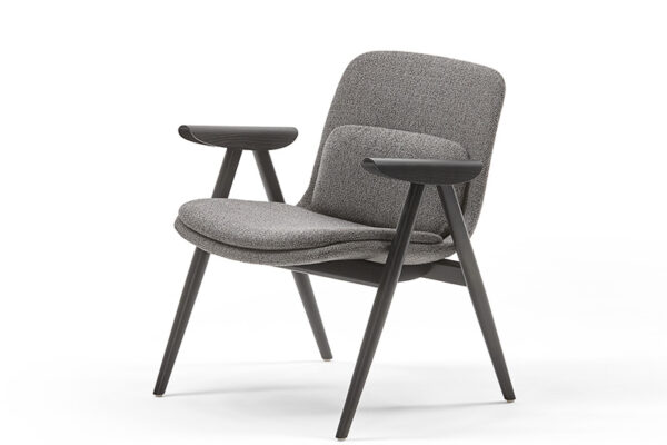 Hout-90100-three-qaurter-front-Left