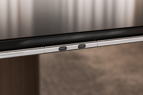 _assets_product_ASTORIA_Gallery_HALCON-ASTORIA-Chrome-USB-C-Detail_2500x1351