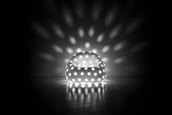 L_Airball_Armchair_LuceBianca_Light-1