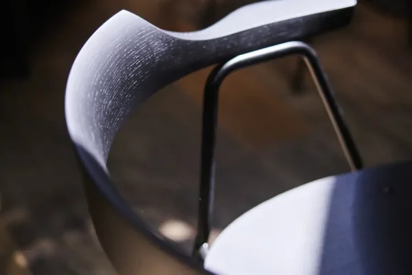 151_4455 chair black oak