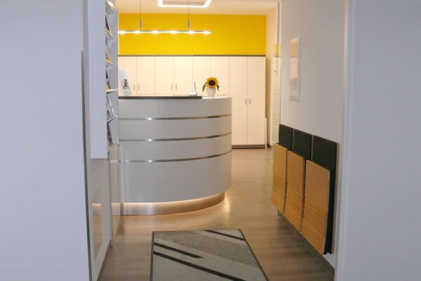 18-jumpseat-wall