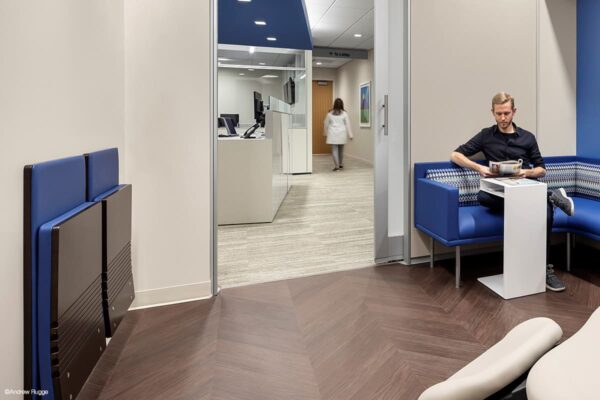 19-jumpseat-wall-healthcare-patient-room