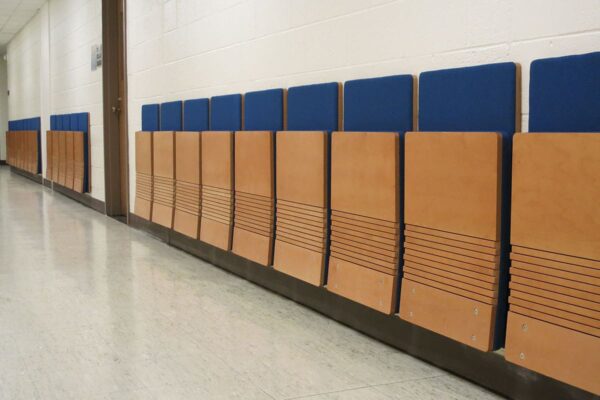 26-jumpseat-wall