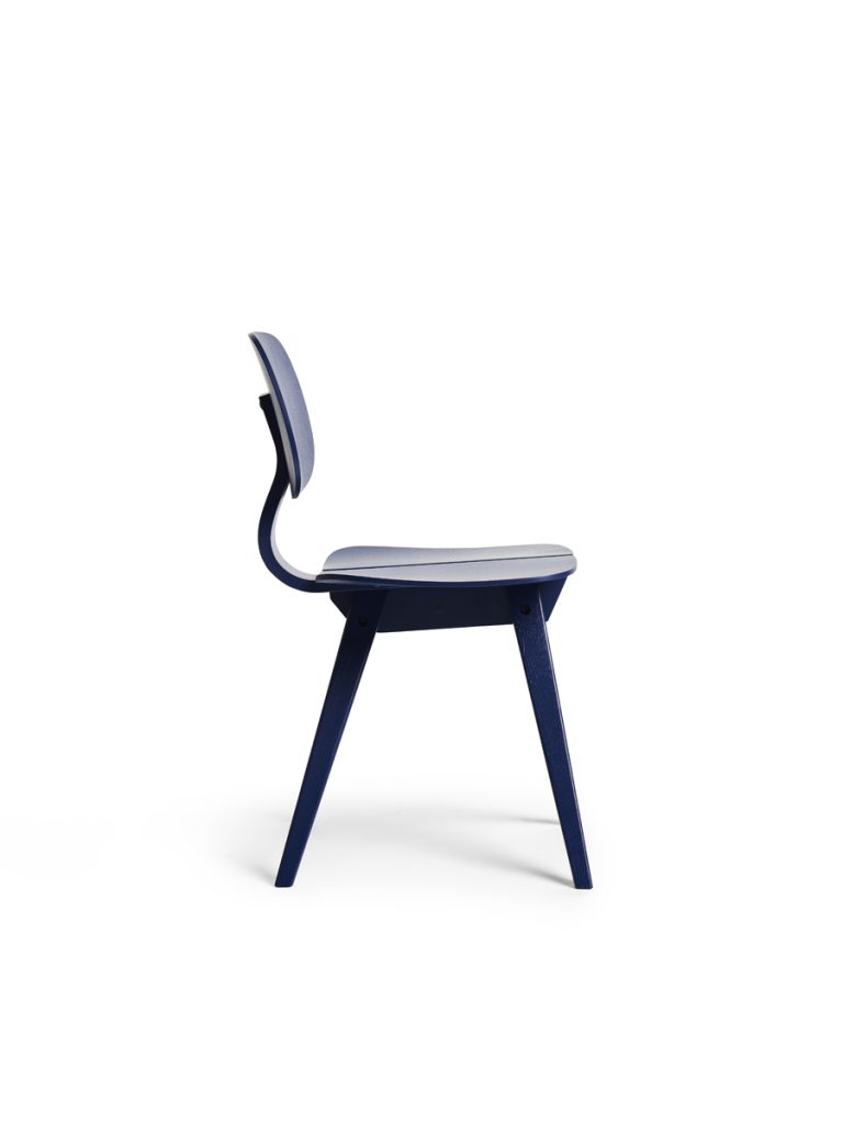 Rex82017_Mosquito Chair_cobalt blue oak