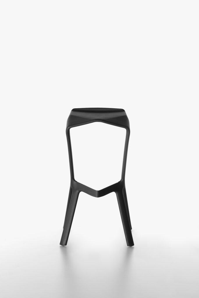 8200-00_black_front