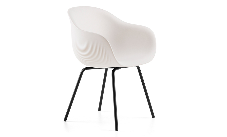 Fade_Chair_U1nero_high