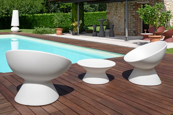fade-relax-armchairfade-coffee-table_1-1