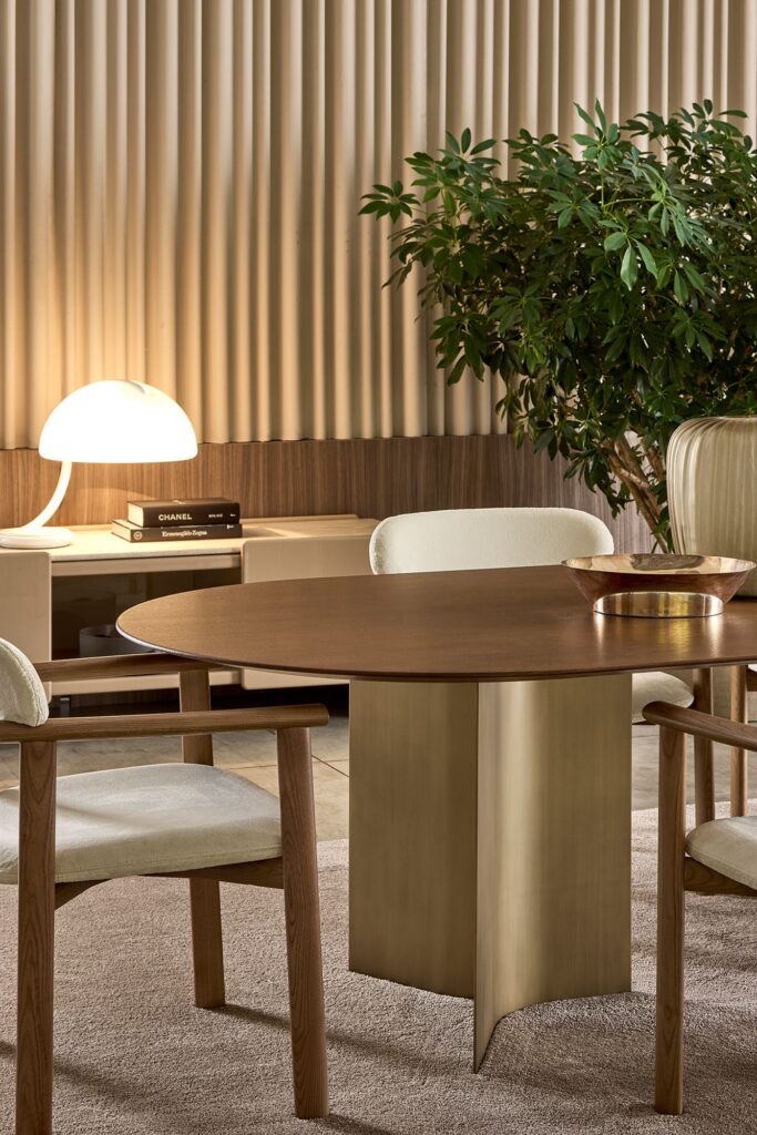 img033_Afra_Chair
